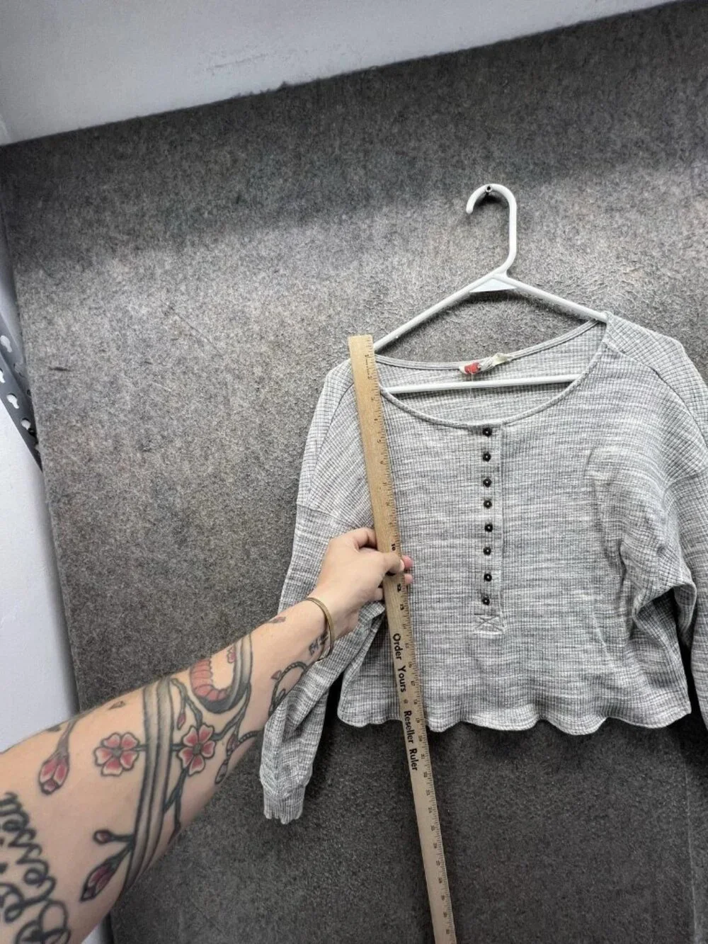 Free People Beach Shirt Women Medium Gray Cropped Henley Thermal Knit